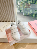 S-Sneakers