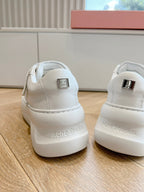 S-Sneakers