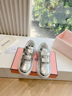 S-Sneakers