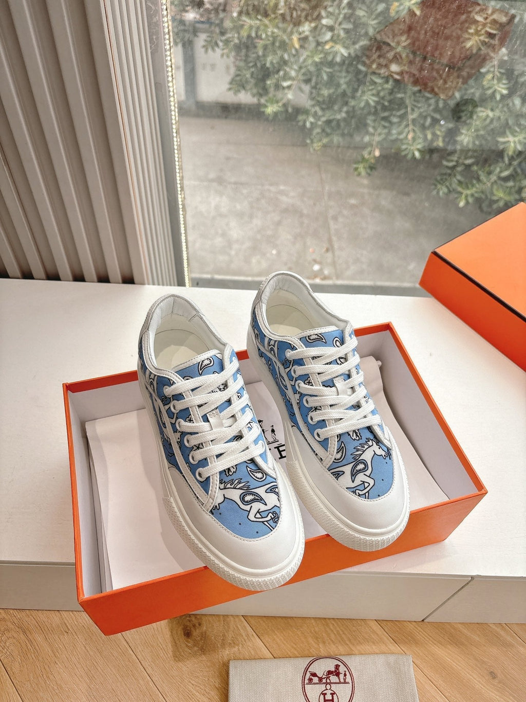 A-Sneakers