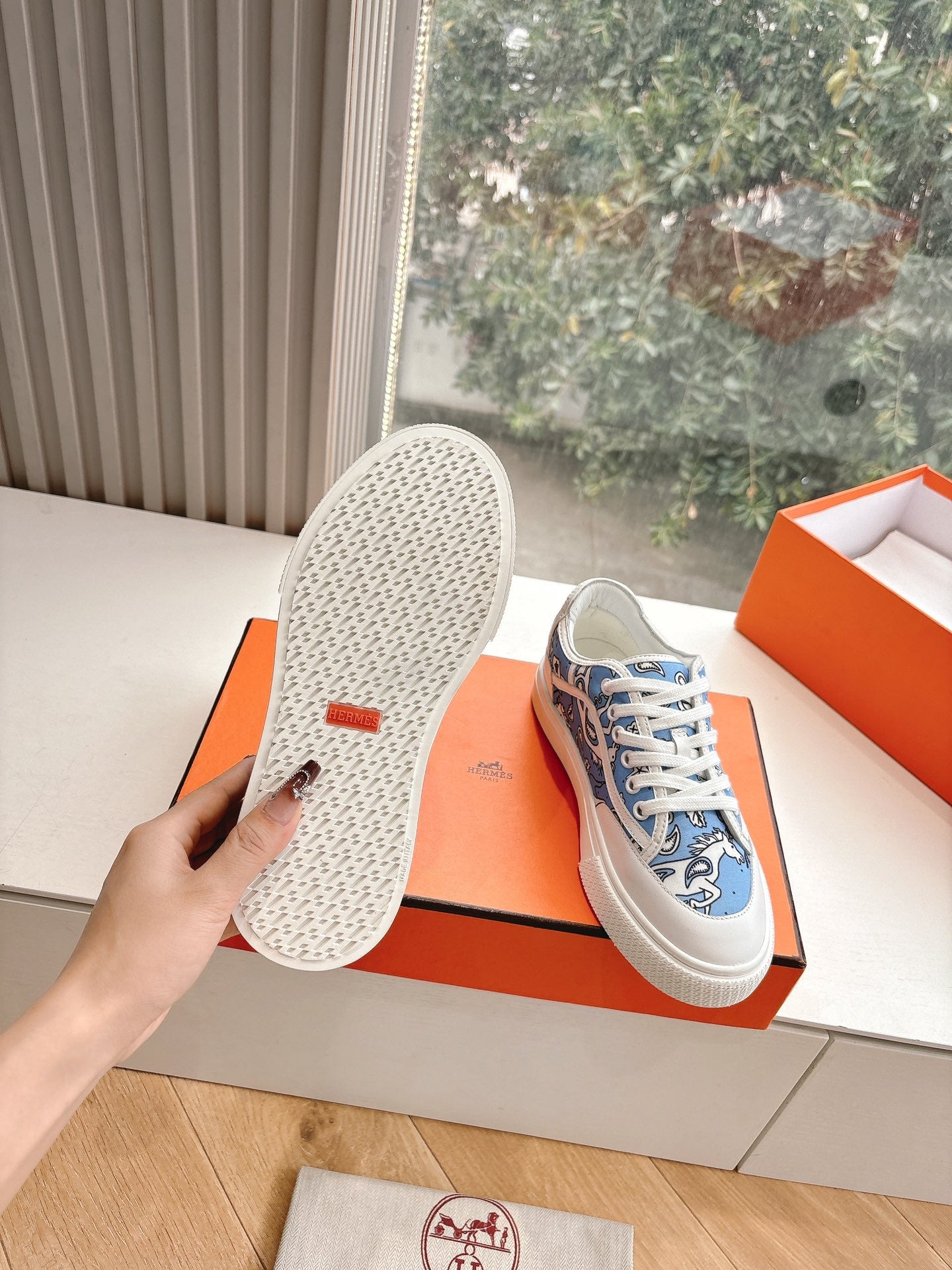 A-Sneakers