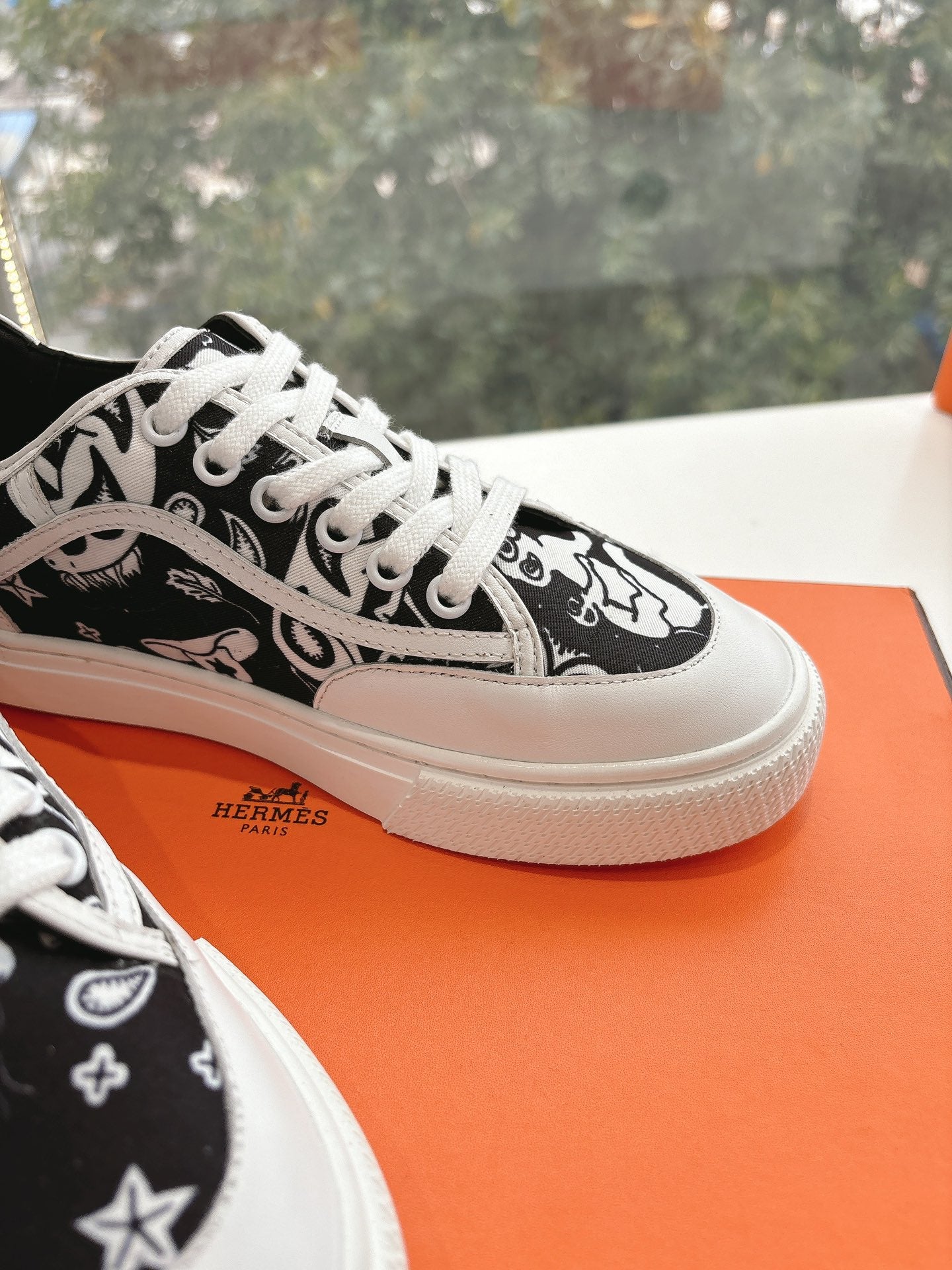 A-Sneakers
