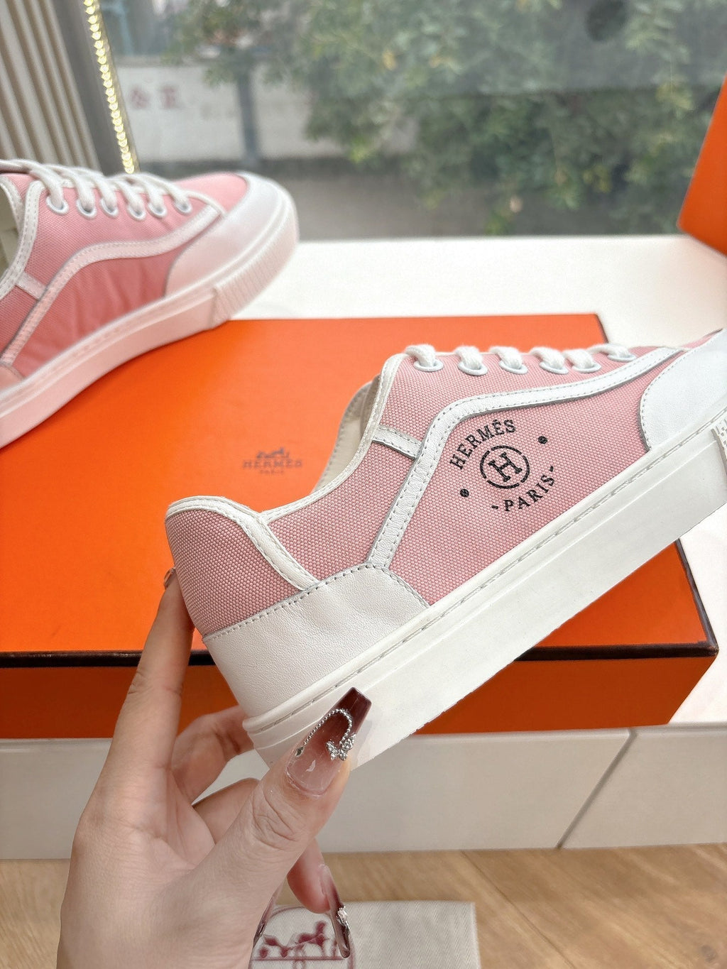 A-Sneakers