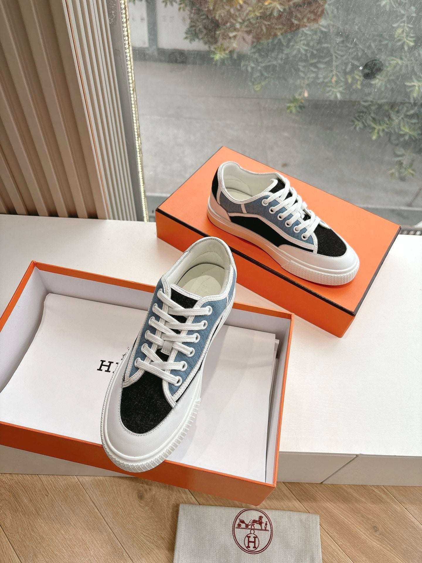 A-Sneakers