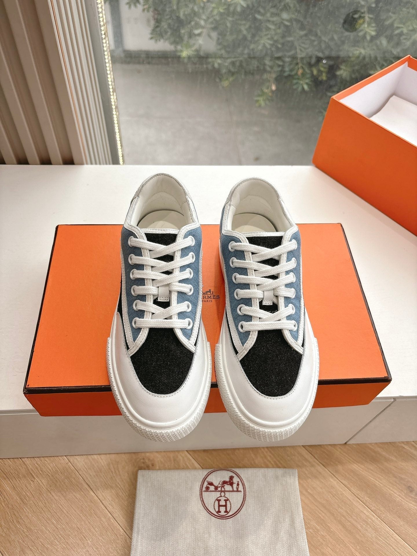 A-Sneakers
