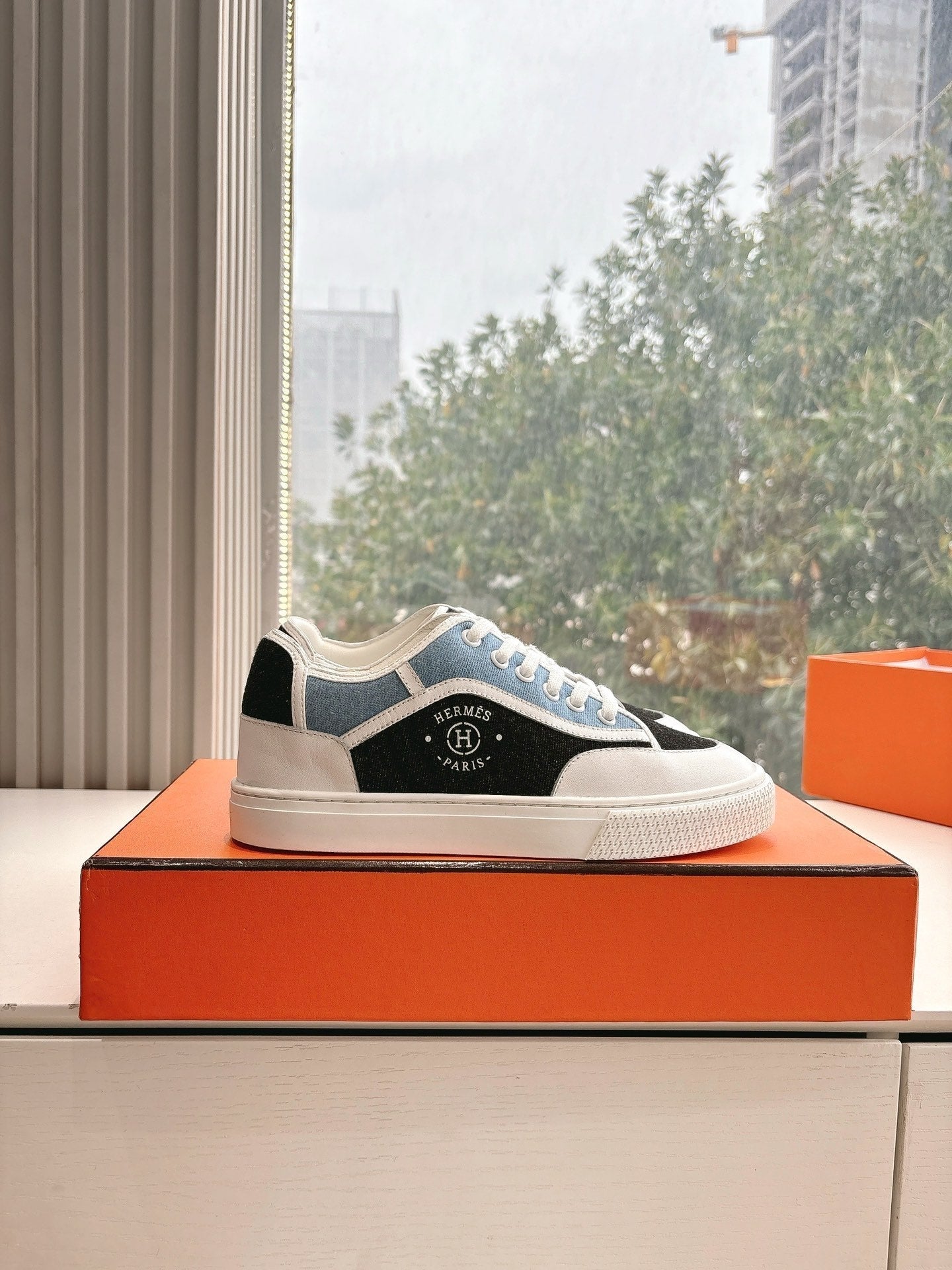 A-Sneakers