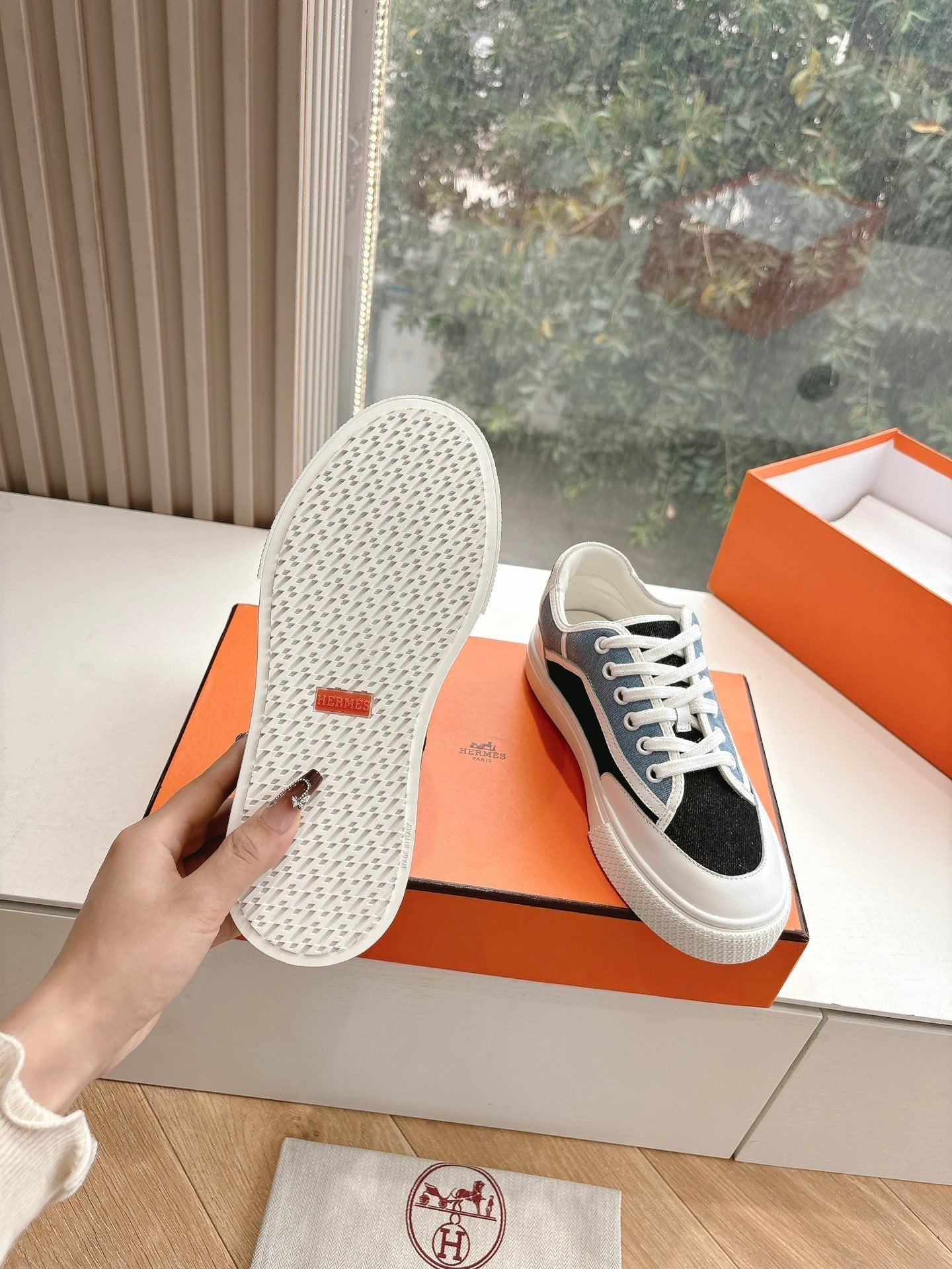 A-Sneakers