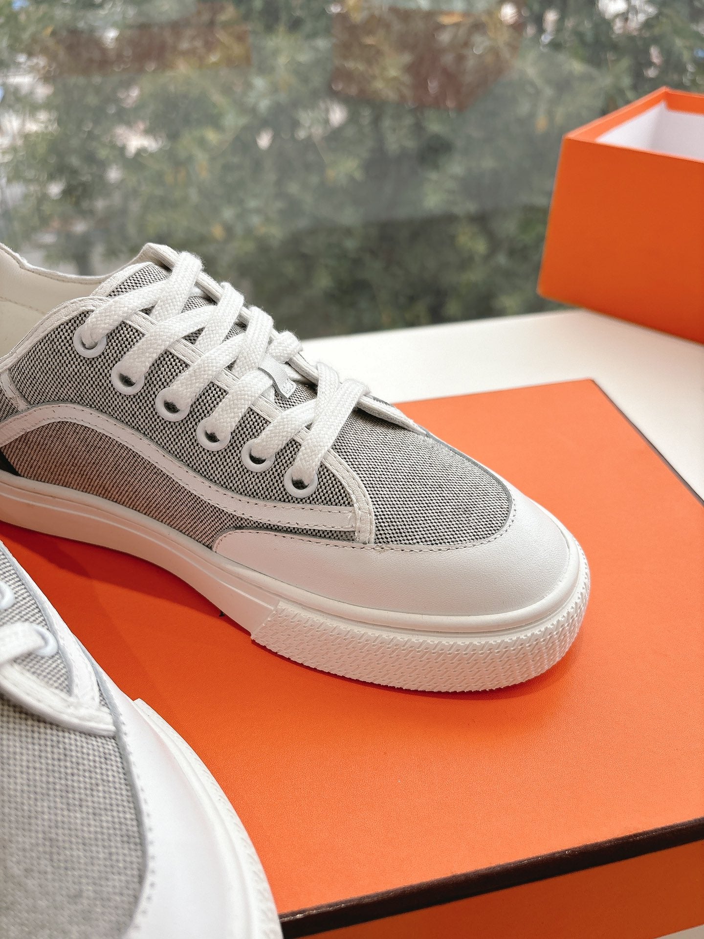 A-Sneakers