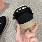 M-Sneakers
