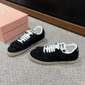 M-Sneakers