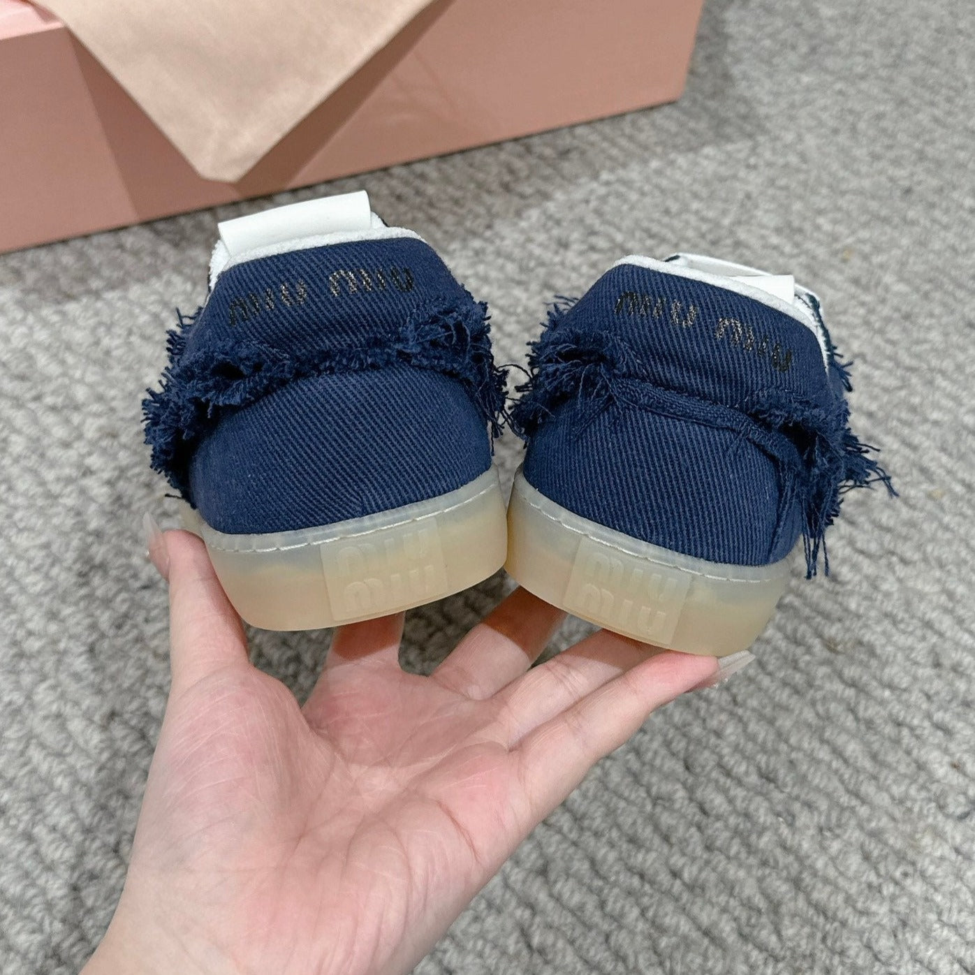 M-Sneakers