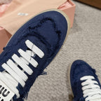 M-Sneakers