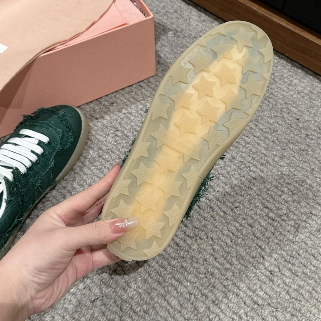 M-Sneakers