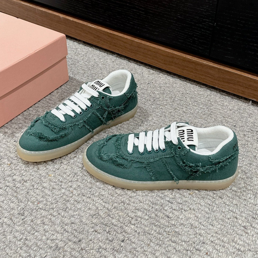 M-Sneakers