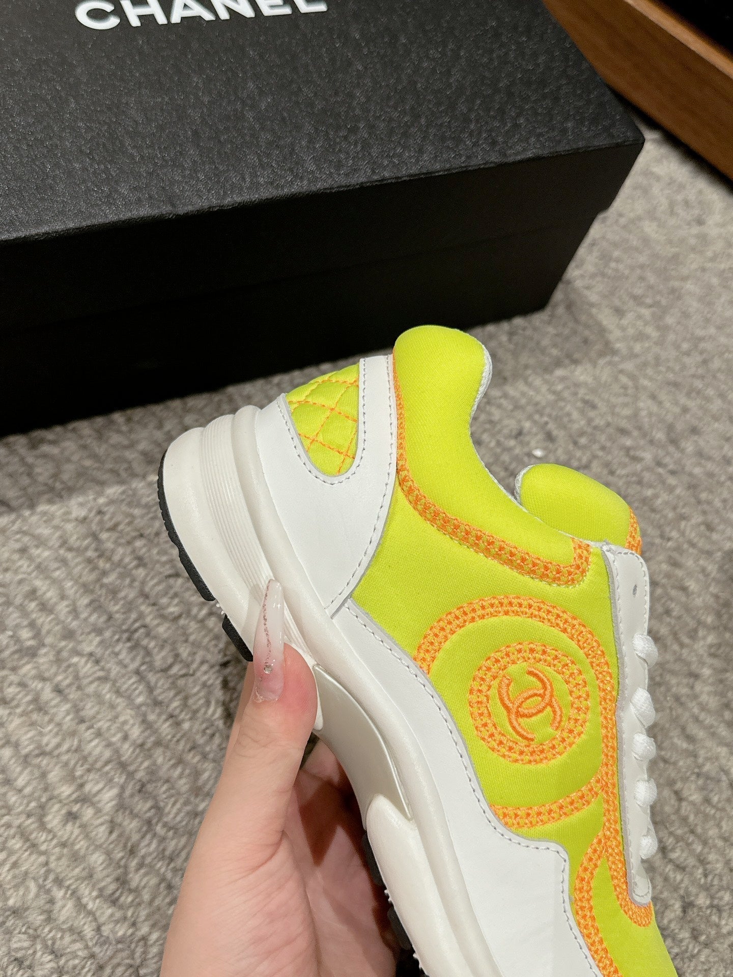 C-Sneakers