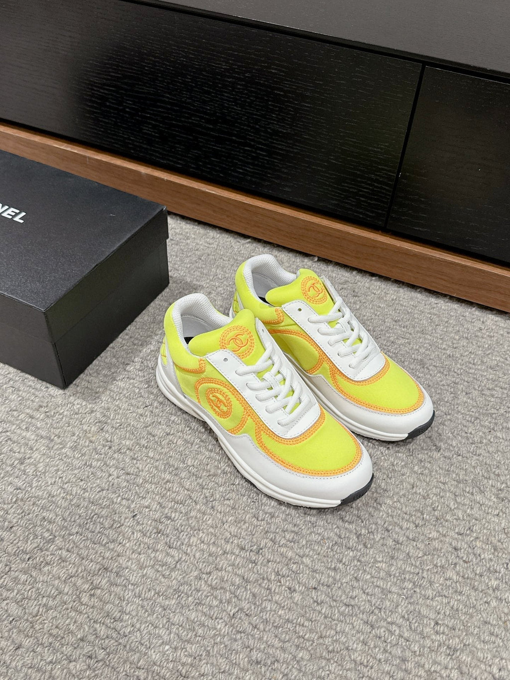 C-Sneakers