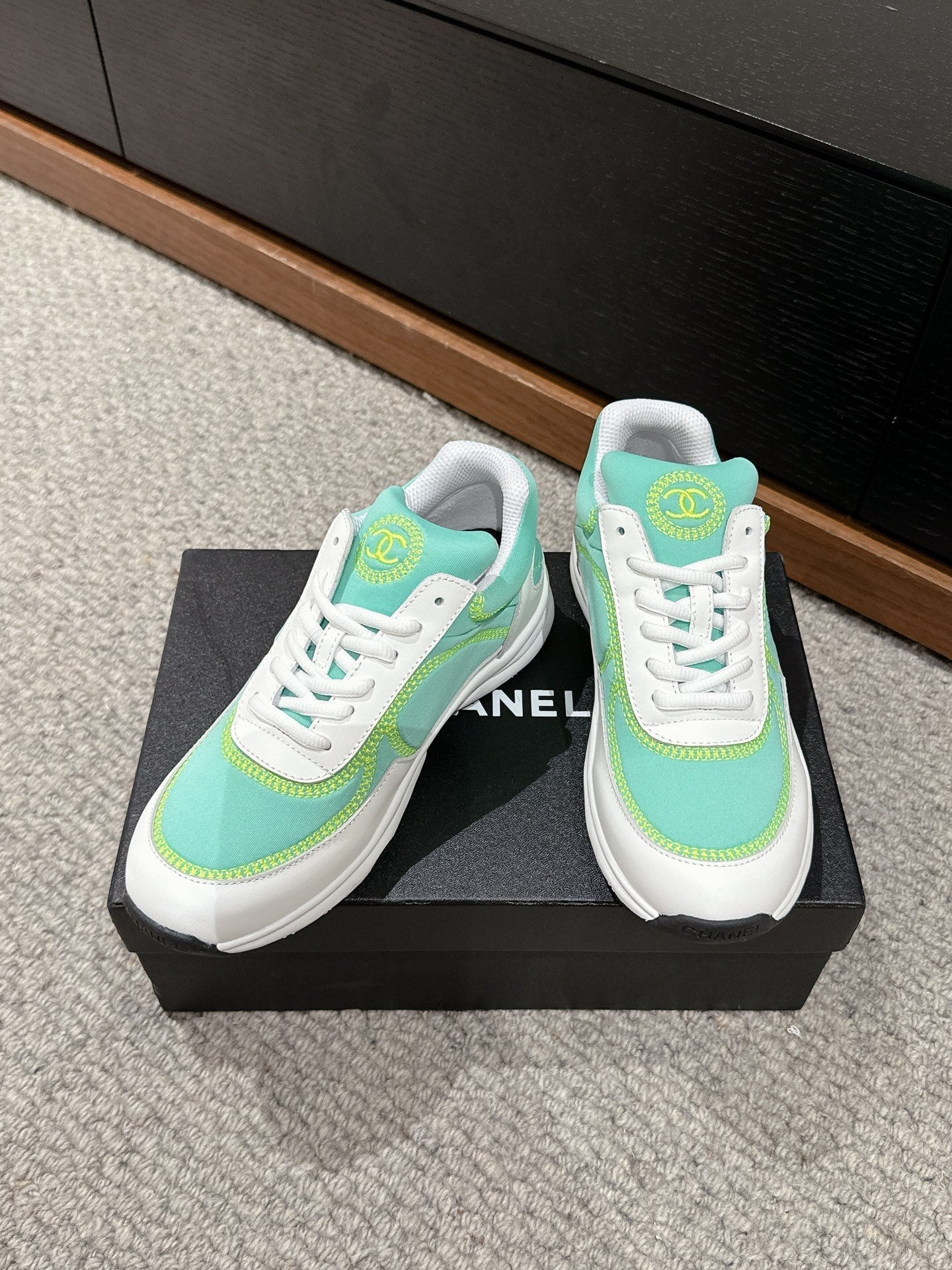 C-Sneakers