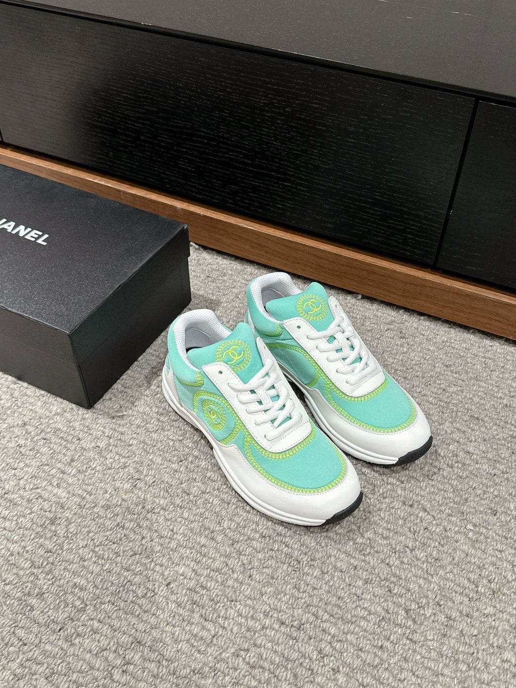 C-Sneakers