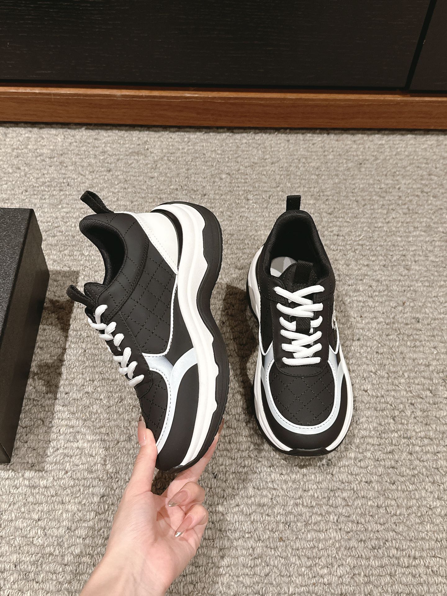 C-Sneakers