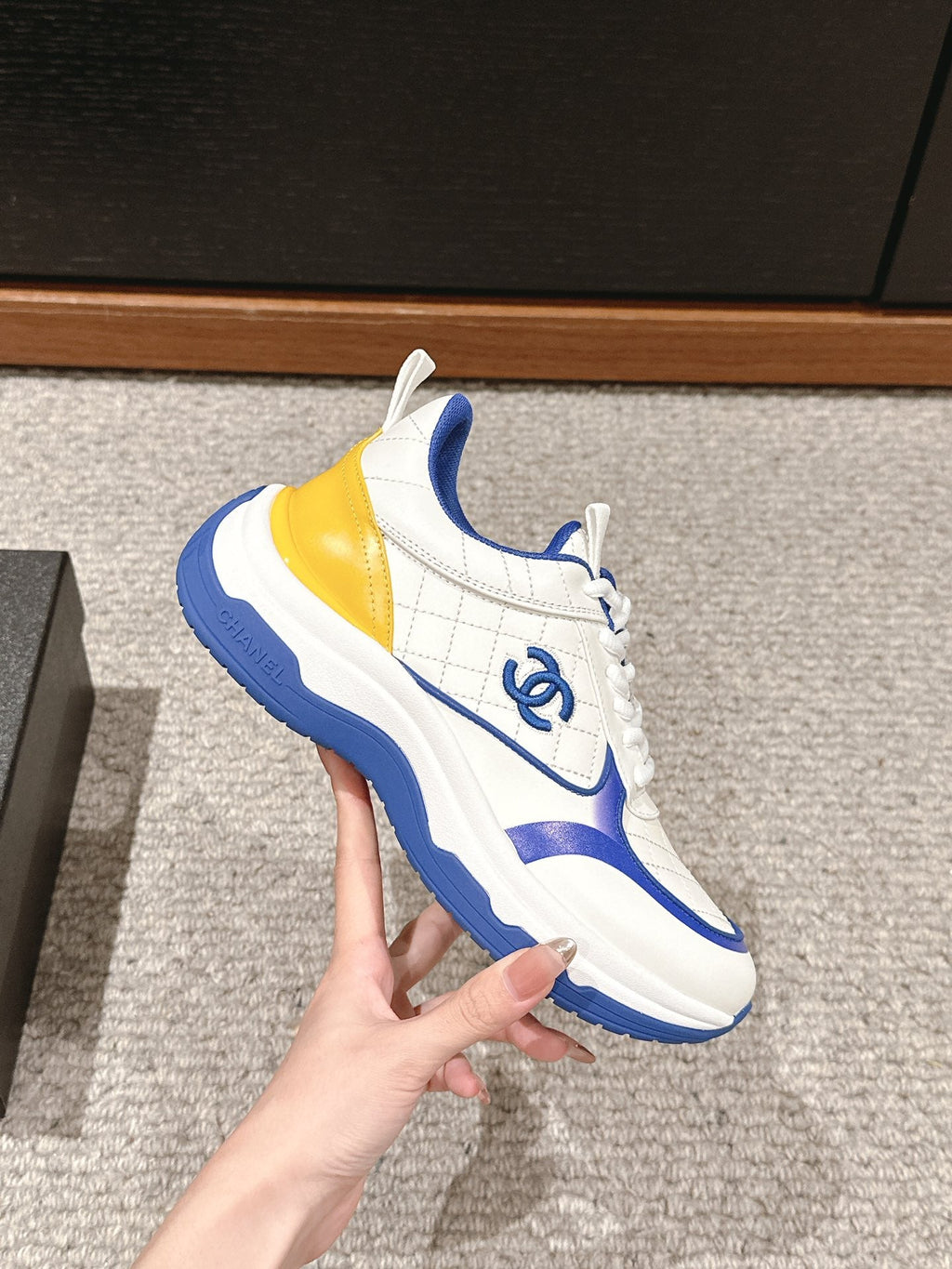 C-Sneakers