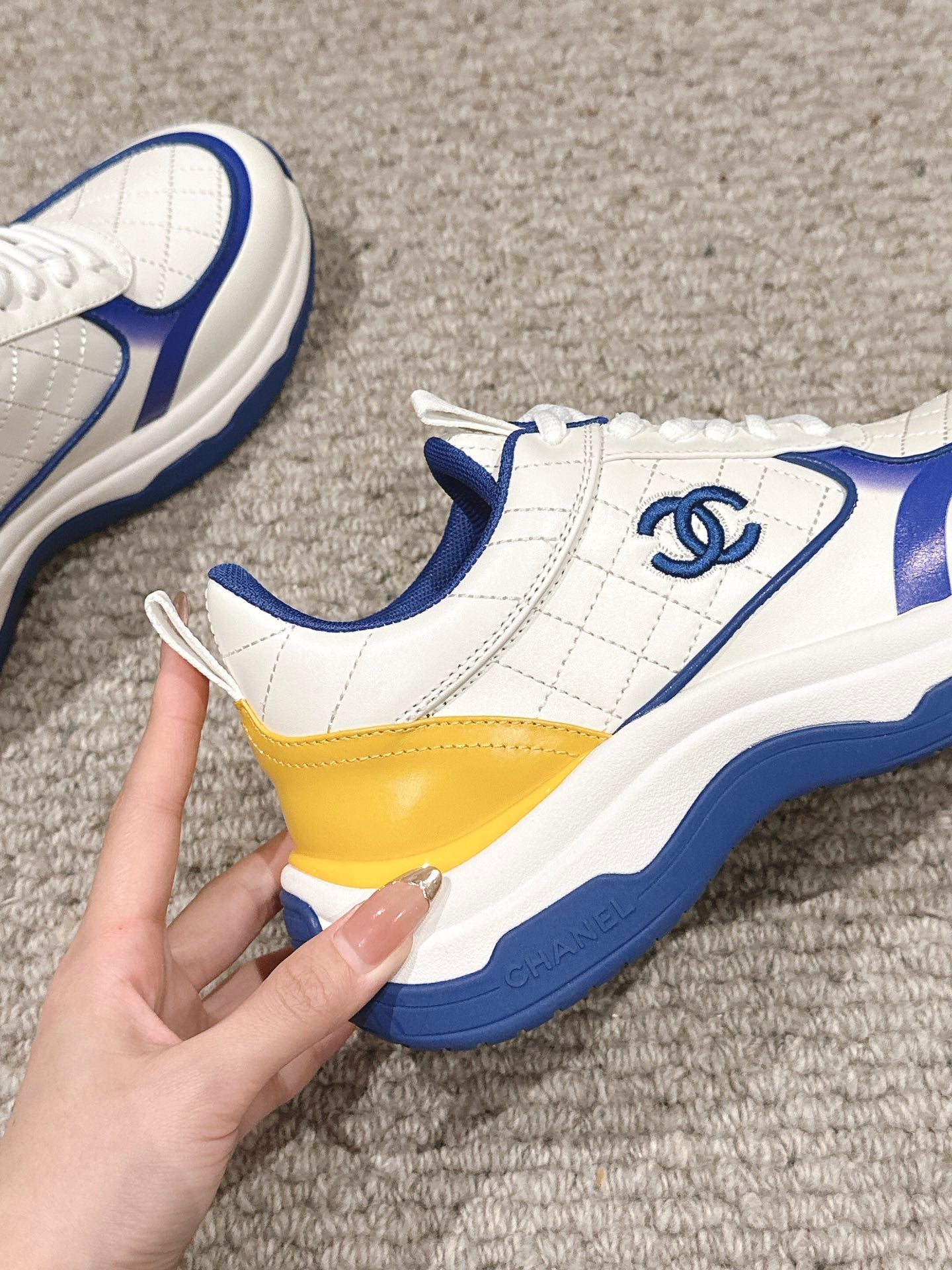 C-Sneakers