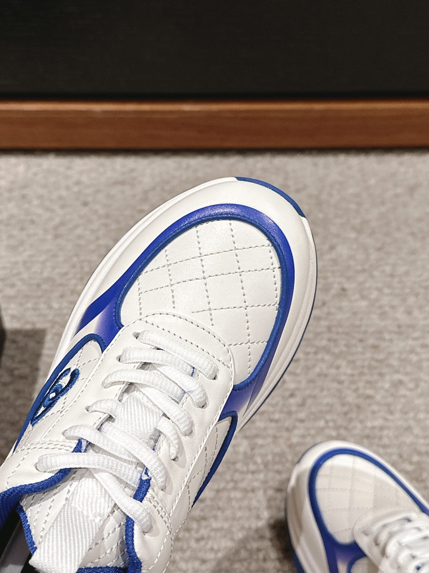 C-Sneakers