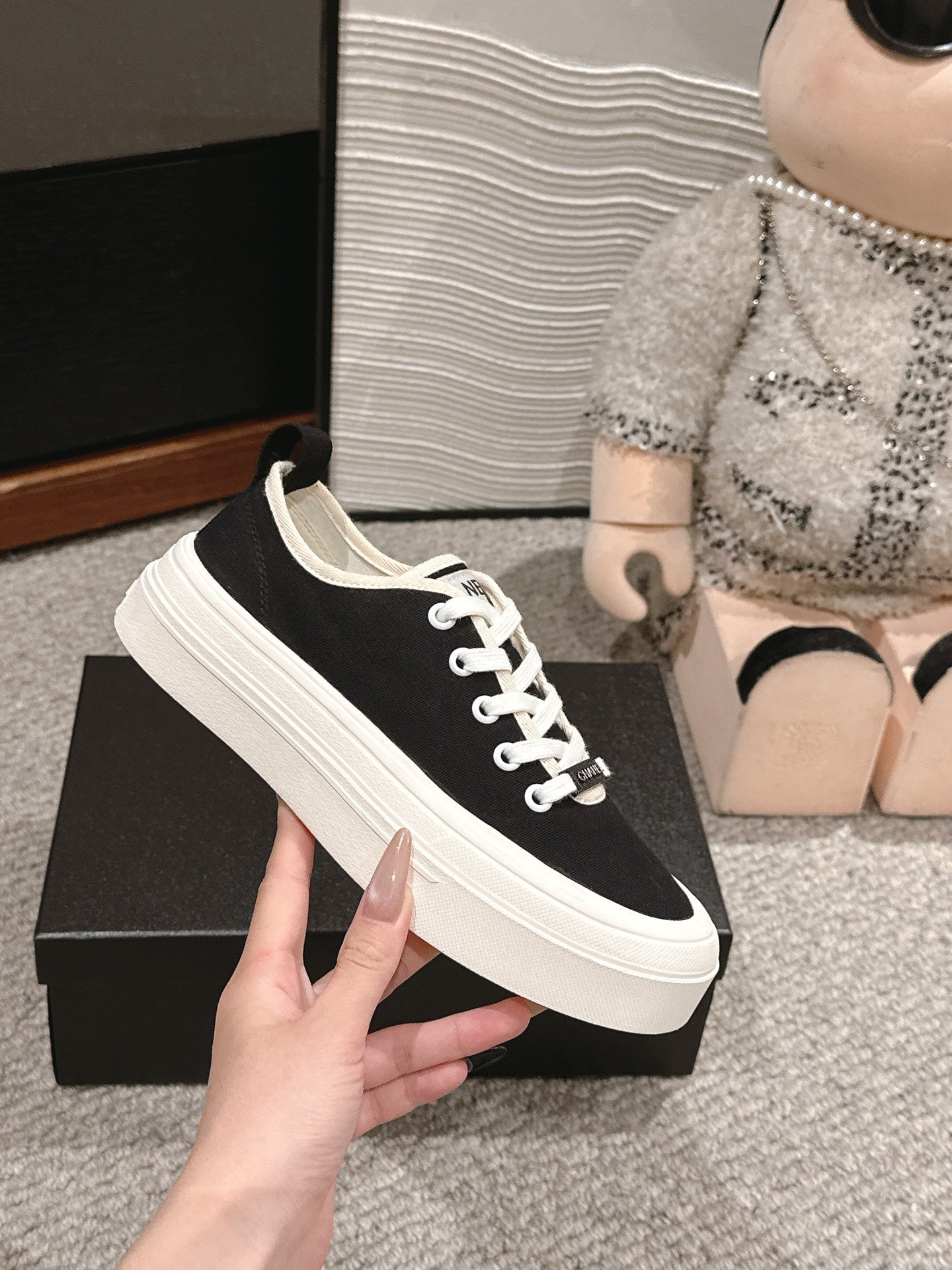 C-Sneakers