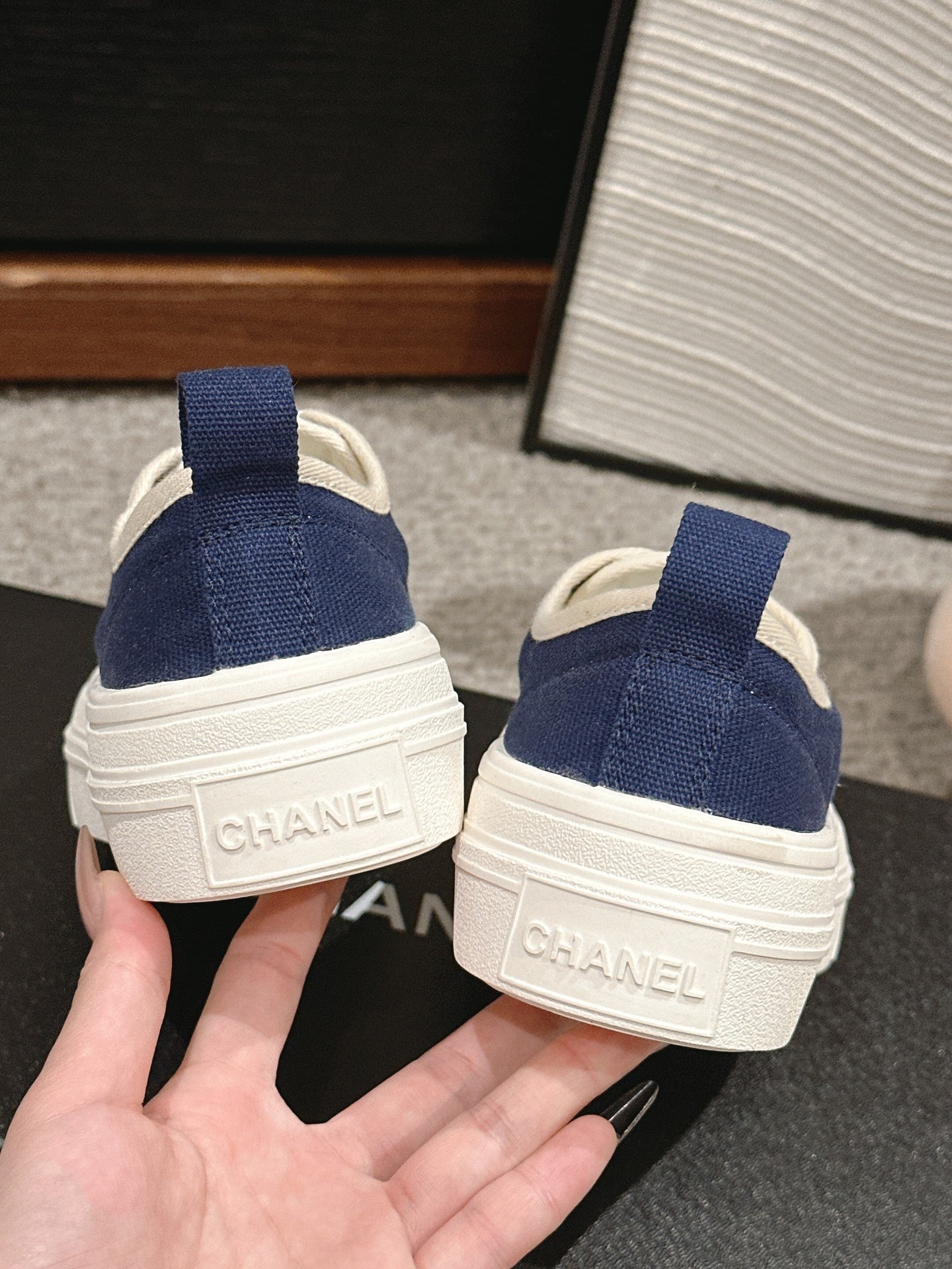 C-Sneakers