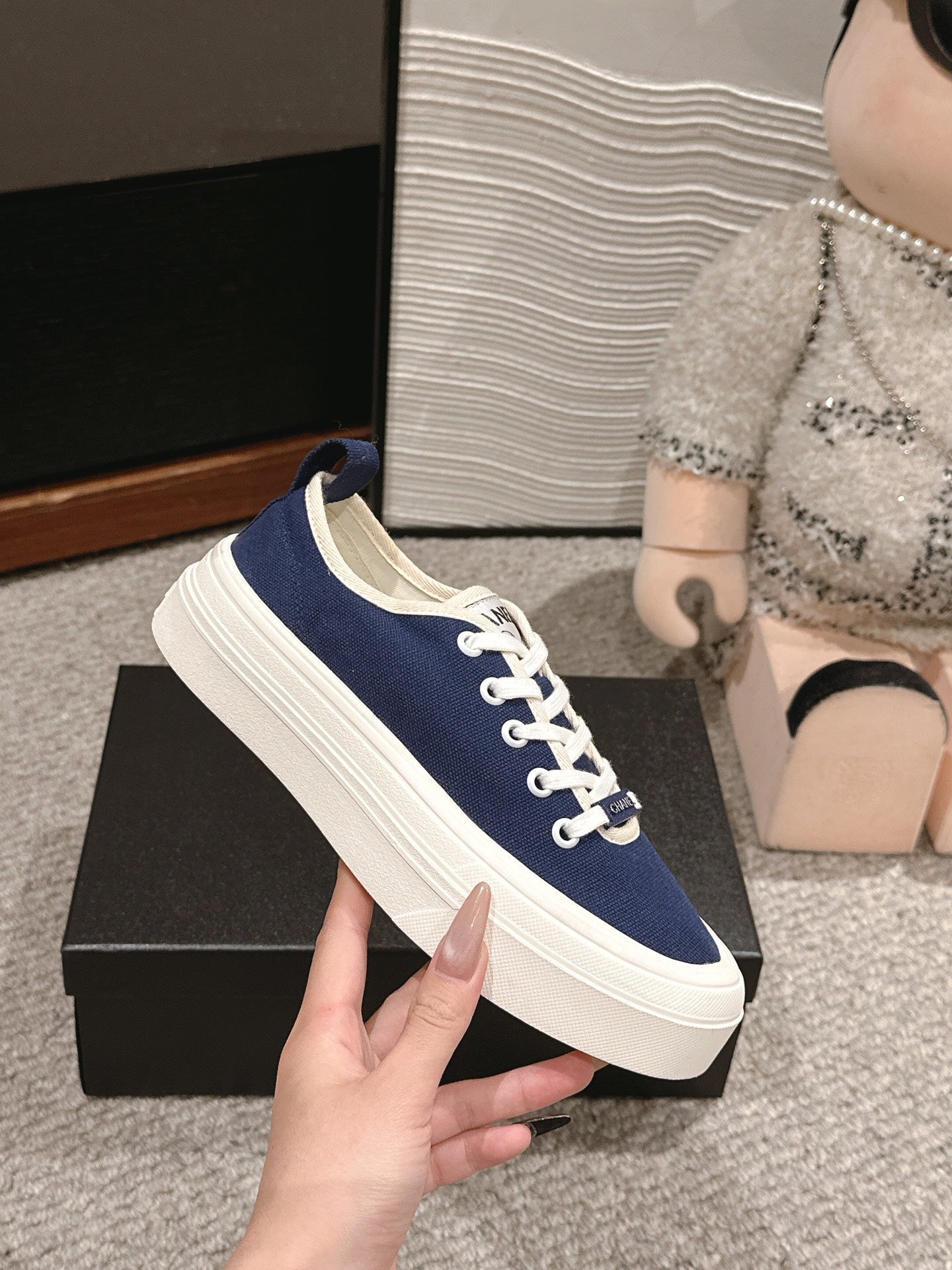 C-Sneakers