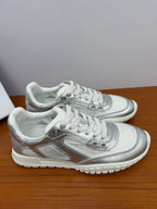 D-Sneakers