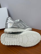D-Sneakers