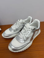 D-Sneakers