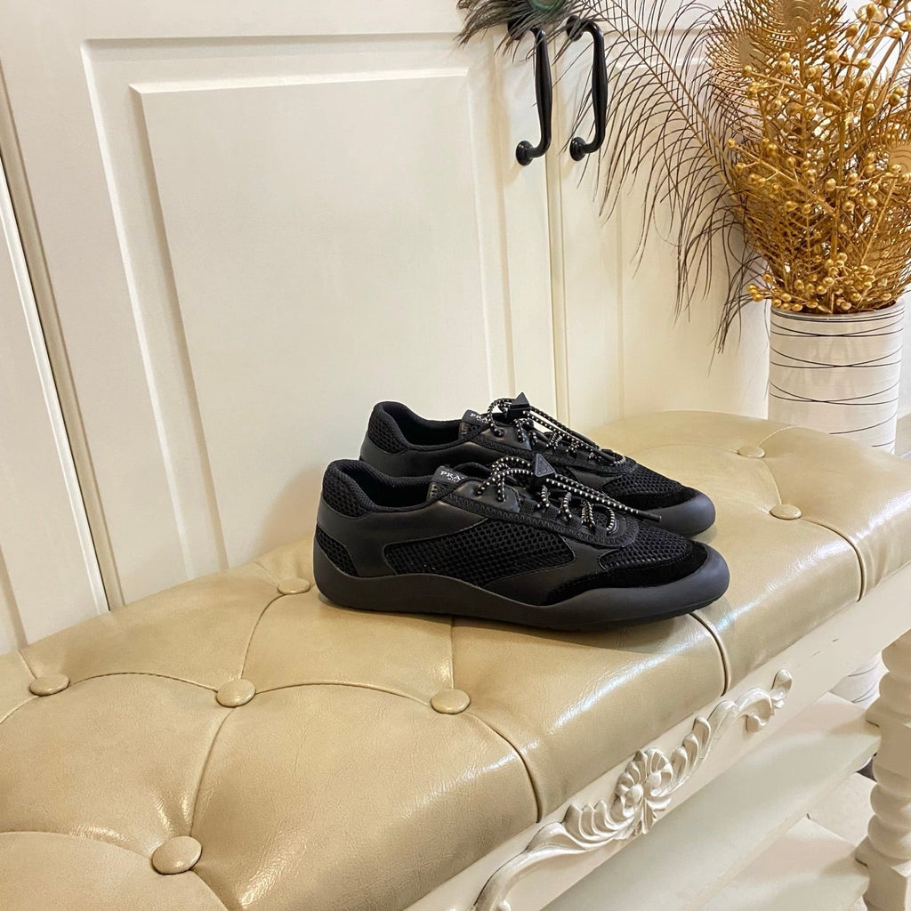 P-Sneakers