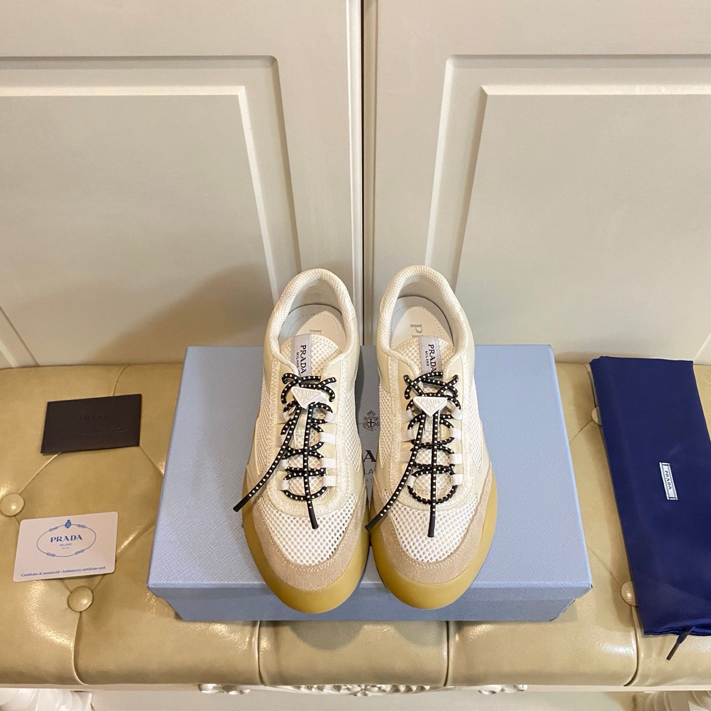 P-Sneakers