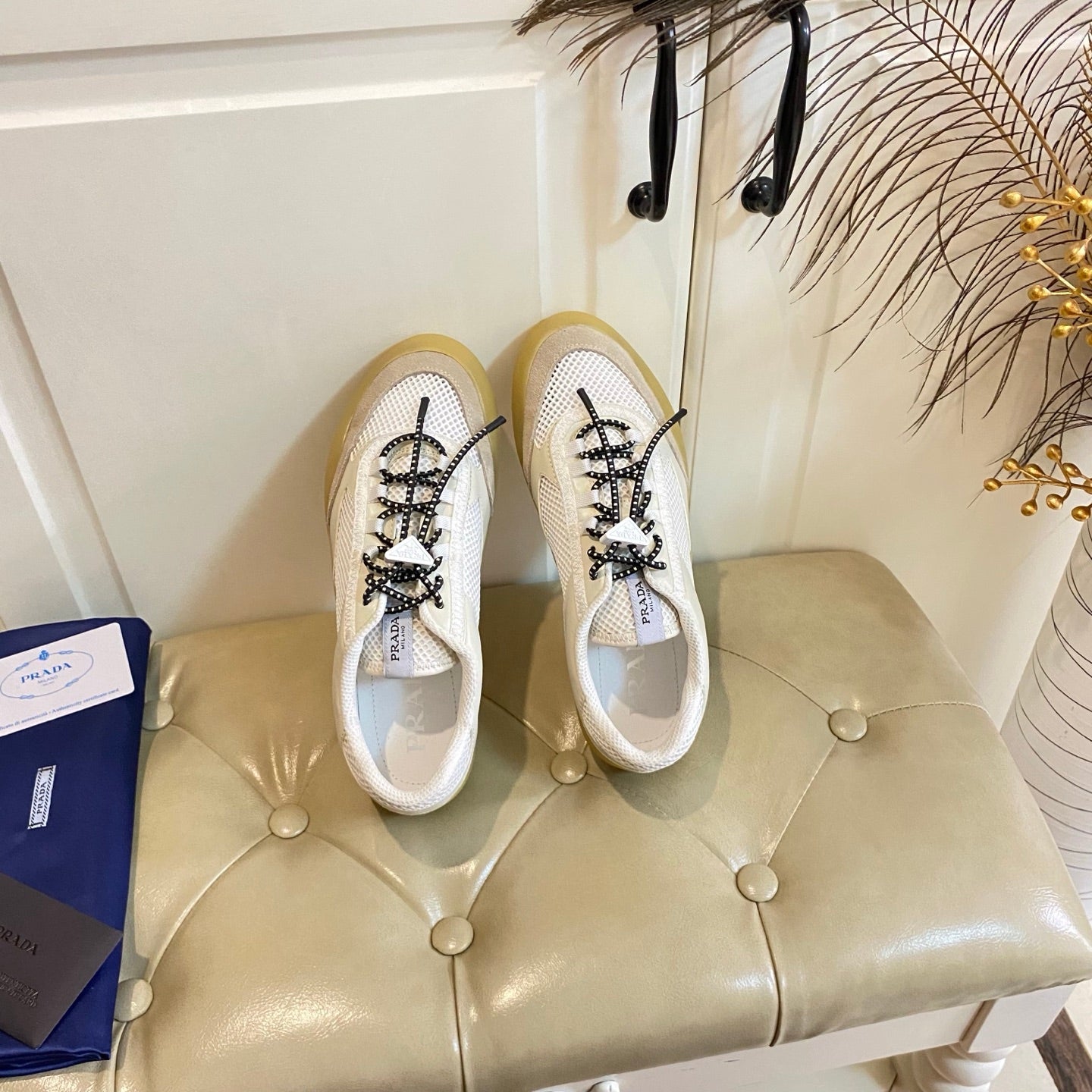 P-Sneakers