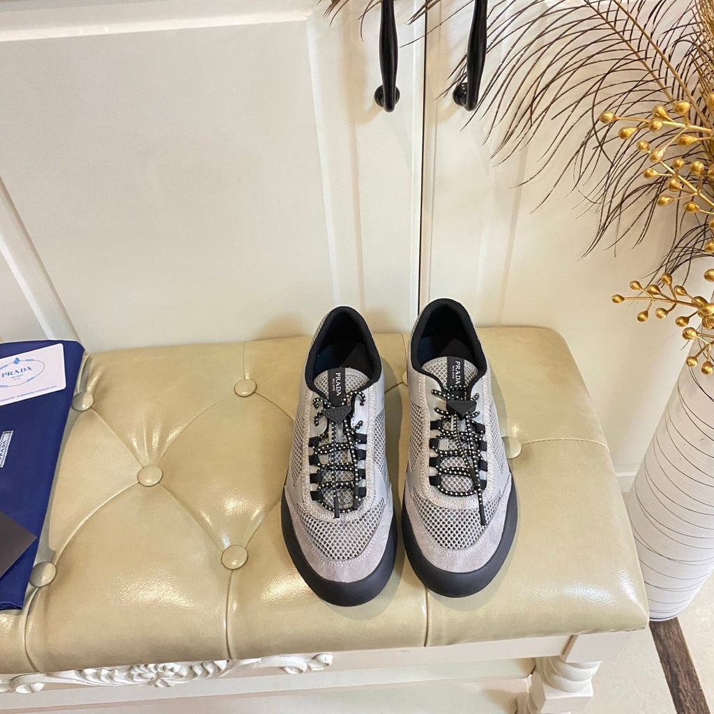 P-Sneakers