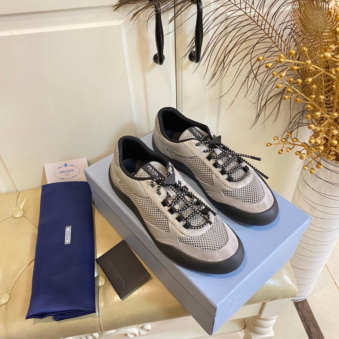 P-Sneakers