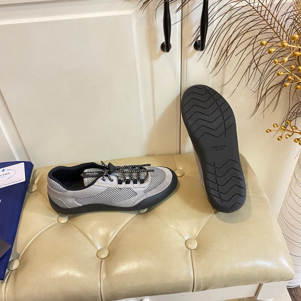 P-Sneakers