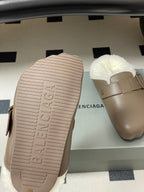 B-Sneakers