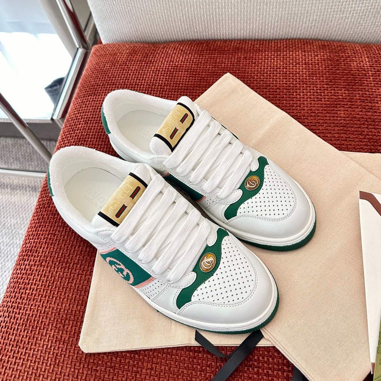 G-Sneakers