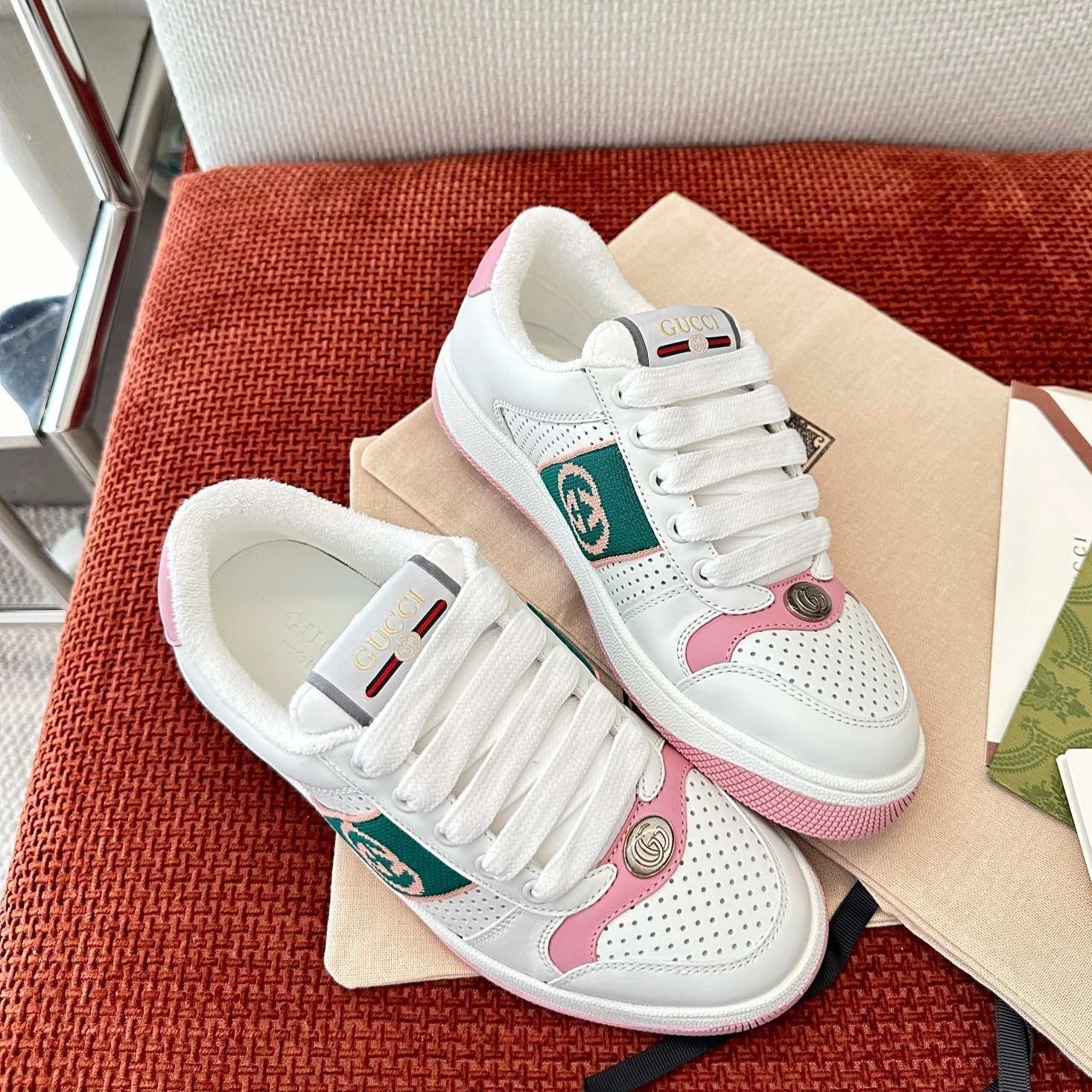 G-Sneakers