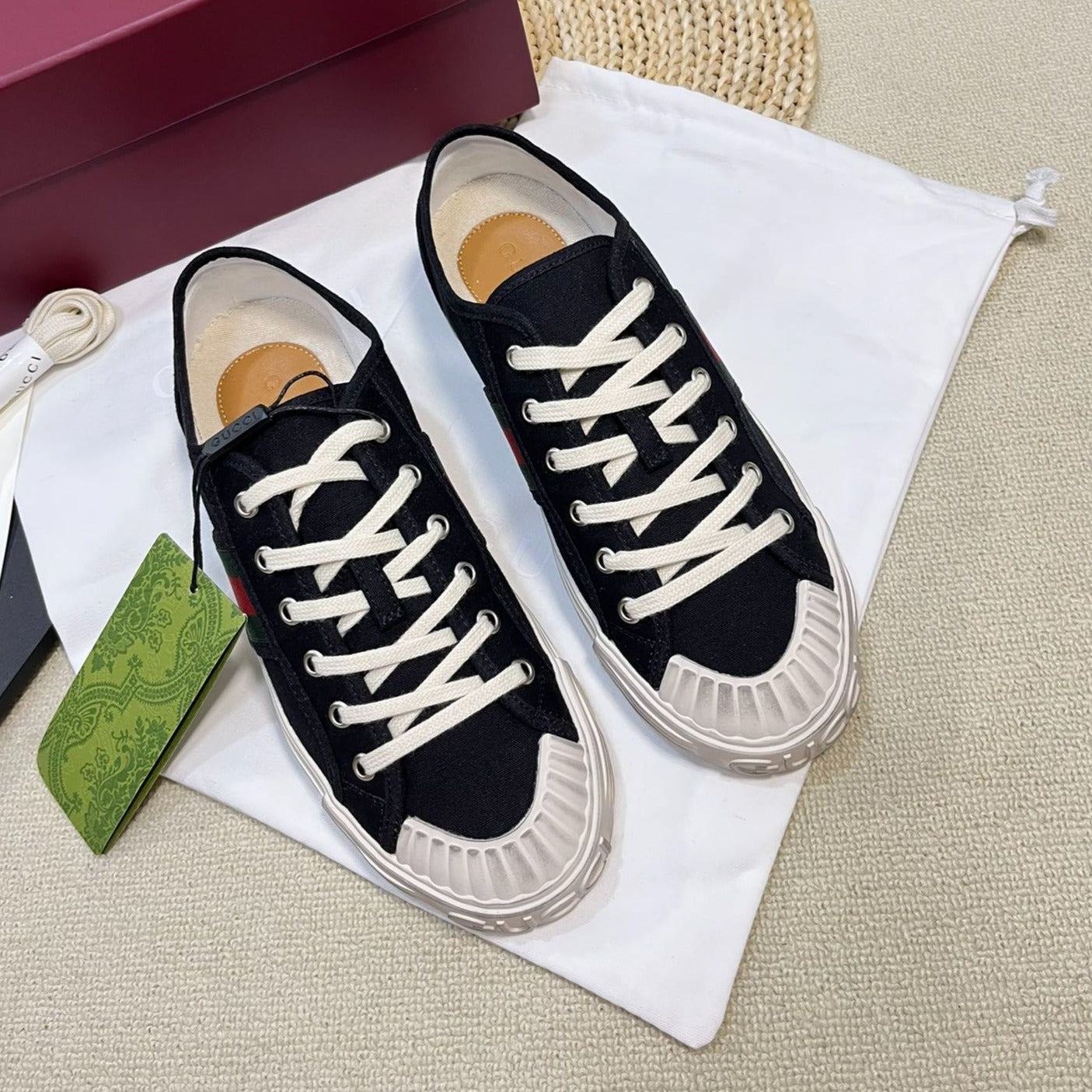 G-Sneakers