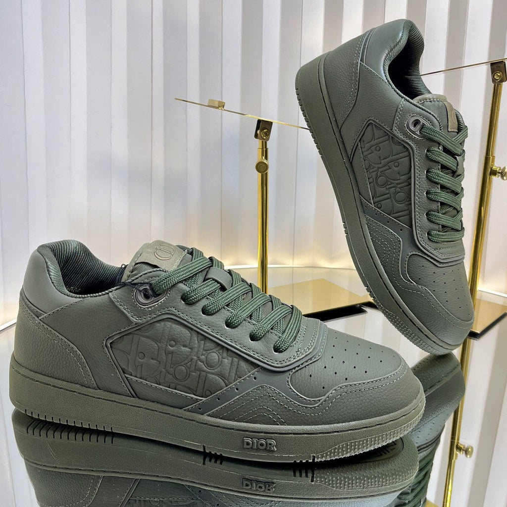 D-Sneakers