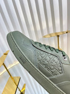 D-Sneakers