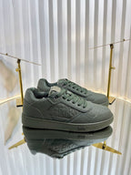 D-Sneakers