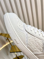 D-Sneakers