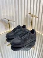 D-Sneakers