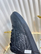 D-Sneakers