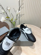 B-Sneakers