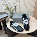 B-Sneakers